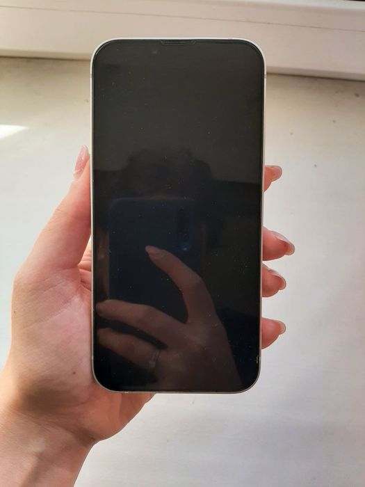 Продам Айфон 14 на 256 гб