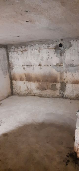 Продам гараж с погребом с ямой и со станками...