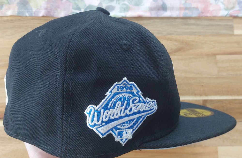 Czapki New Era Nowe