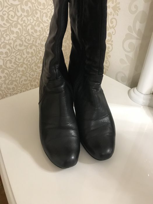 Сапоги демисезонные длинные кожаные 38 размер