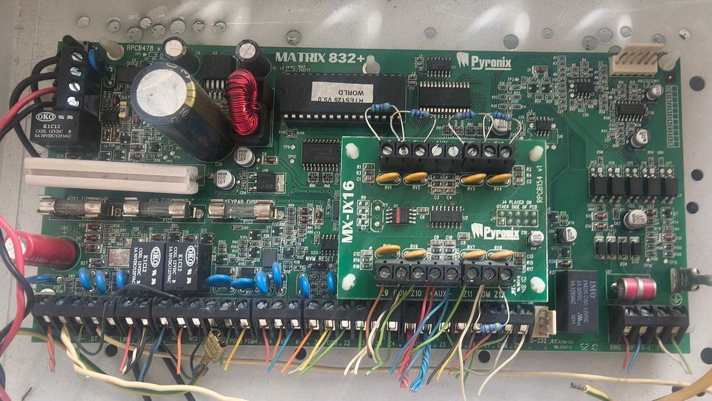 Centrala Pyronics Matrix 832