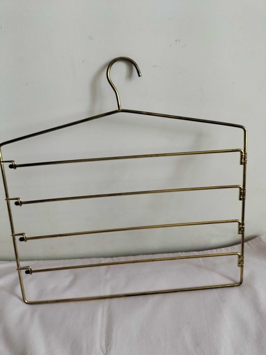 Sprzedam wieszak - PRAKTYCZNY ! Z MOSIADZU ! OKAZJA !!! Polecam !