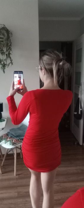 Sukienka czerwona Pakuten