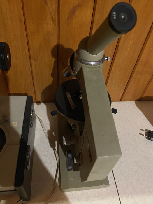 Мікроскоп біологічний