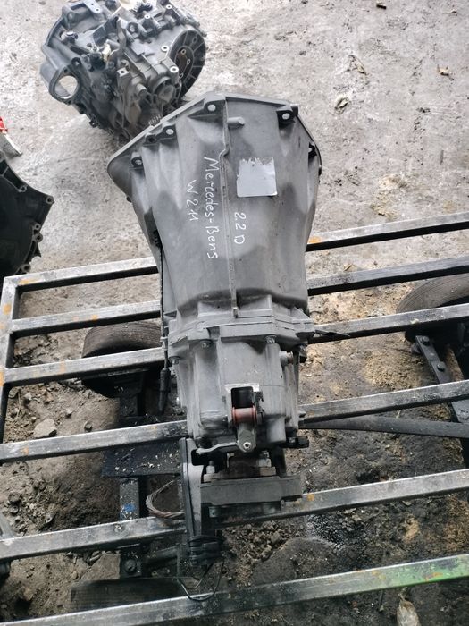 КПП коробка передач Mercedes-Bens W211 2.2D R2112610901