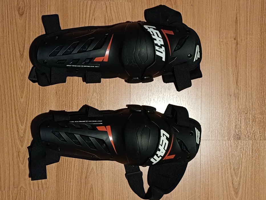 Joelheiras de Motocross Leatt Dual Axis