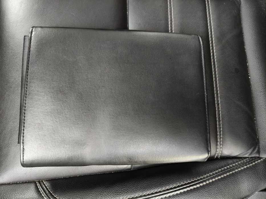 Оригінальна BMW шкіряна папка (wallet) для сервісної документації та і