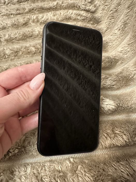Продам чорний Iphone Xr 128gb