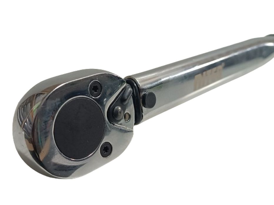 Klucz dynamometryczny z nasadkami NITEO 28-210Nm