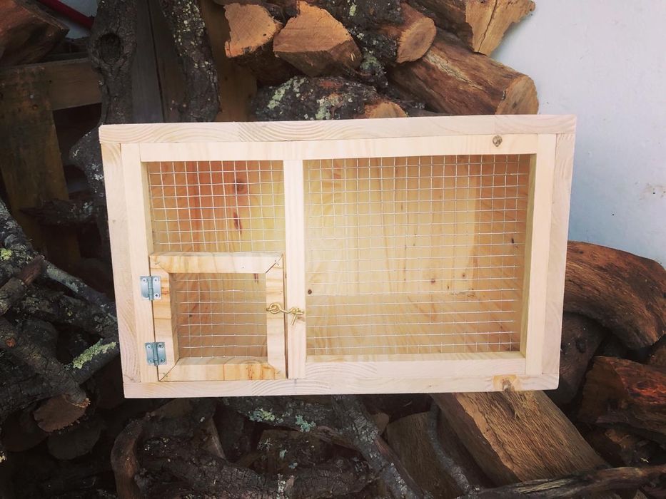 Peças em madeira feitas à mão