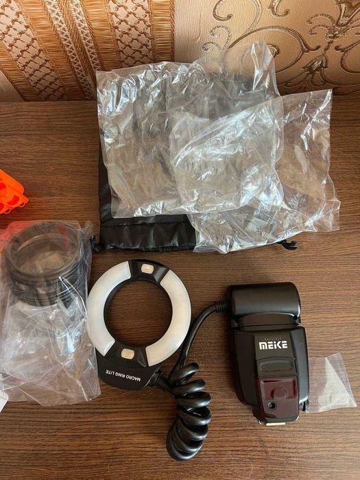 Спалах Meike MK-14EXT для Canon та Nikon