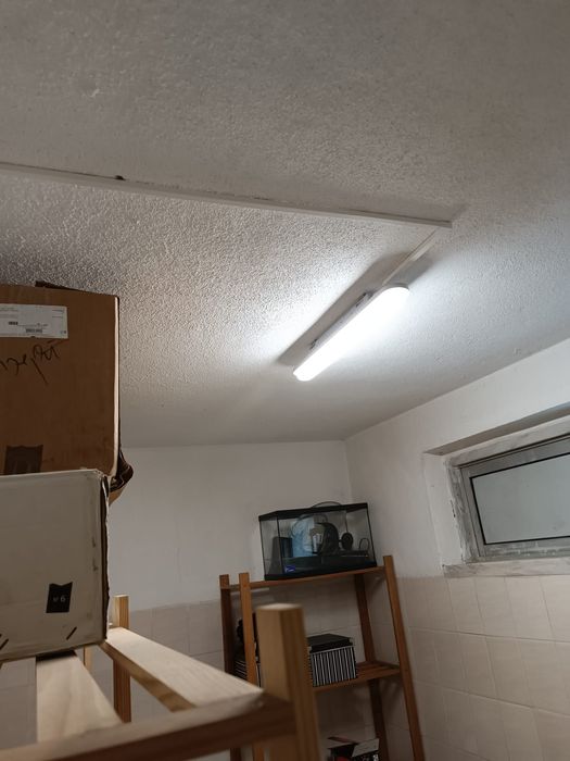 Arrenda-se garagem