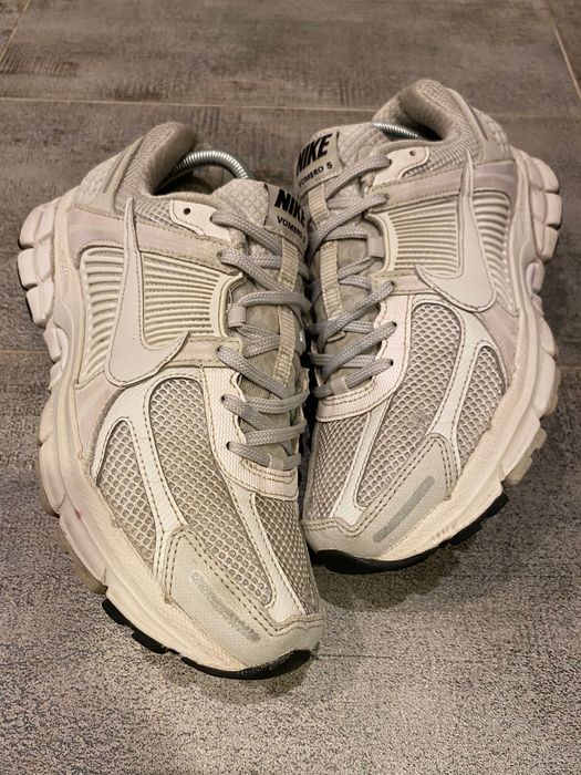 Nike Vomero 5 41/26,5 cm buty sportowe do biegania adidasy sneakersy