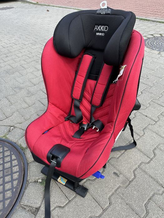 0Fotelik samochodowy Axkid Minikid 2.0