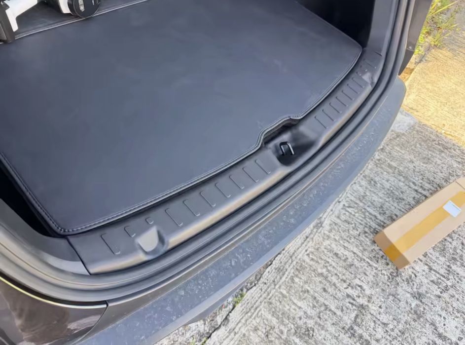 Tesla Model Y - proteção para mala