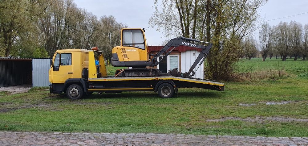 Uslugi koparką i lawetą