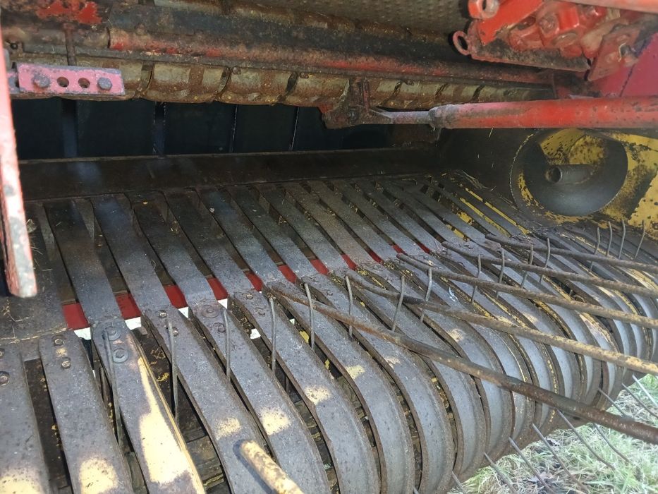 Prasa new holland 644 cropcutter