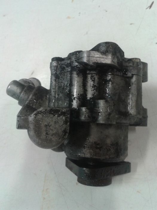 Bomba Direcção Assistida Audi A4