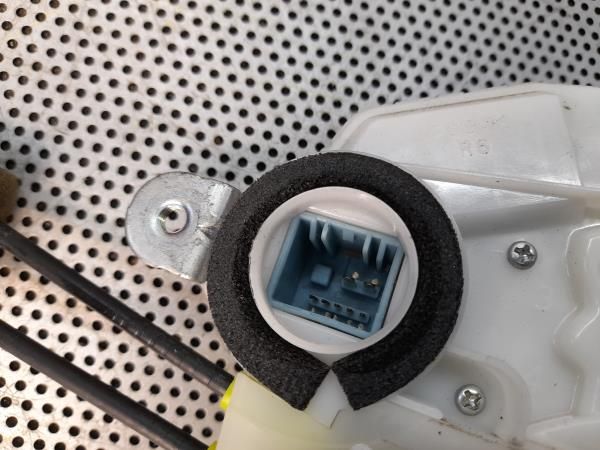 Fechadura / fecho porta frente direito HONDA Civic VIII Hatchback (FN_