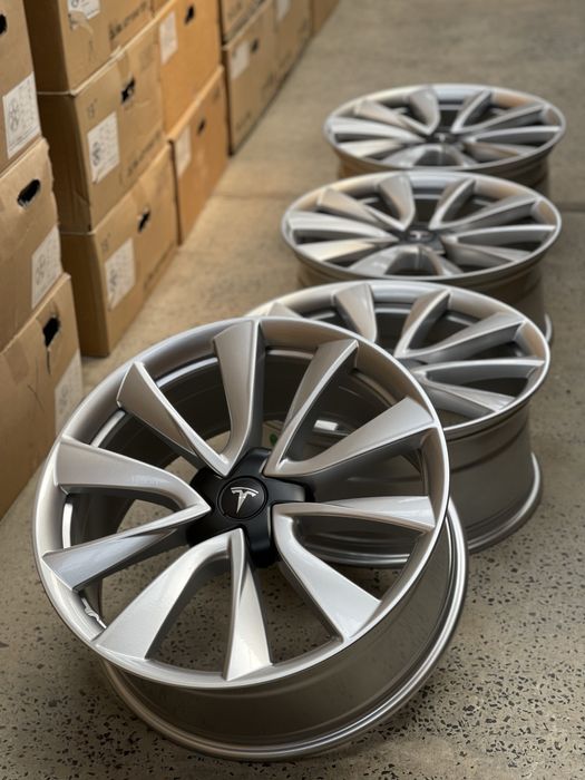 Диски Нові R20/5/114,3 TESLA Model Y Model 3 в Наявності