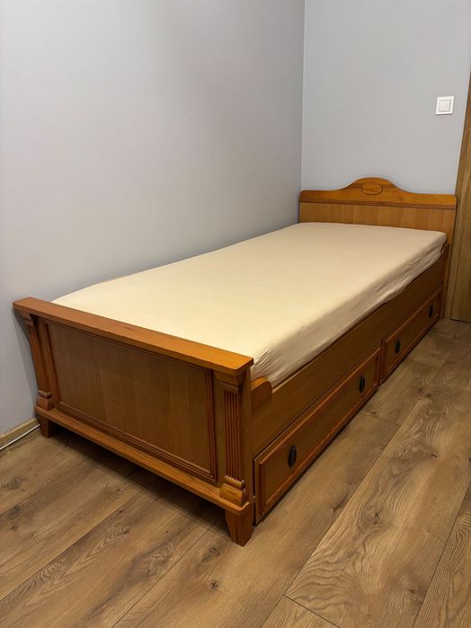 Łóżko jednoosobowe