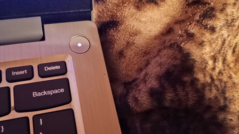 Lenovo IdeaPad 3 / GeForce MX330/SSD 500GB/8G/intel Core i5-1035g1