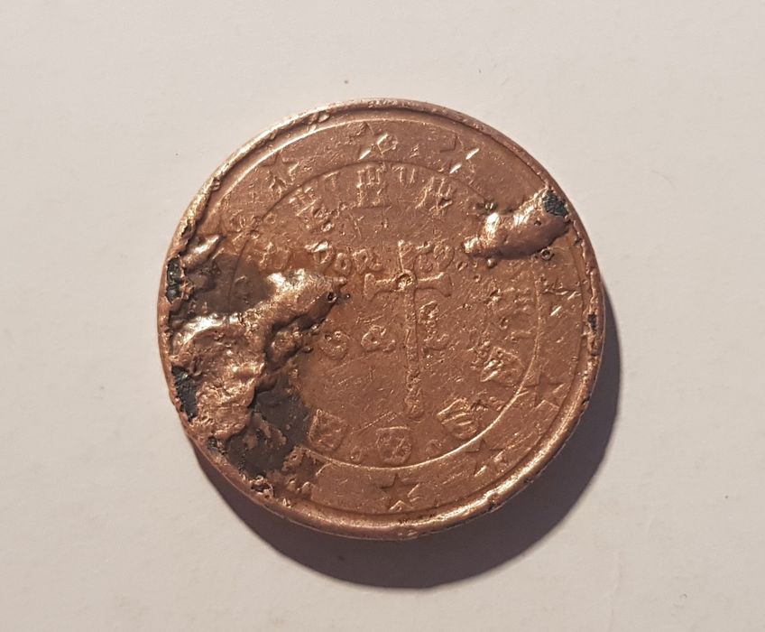 Vendo 2 moedas de 1 cêntimo com defeito
