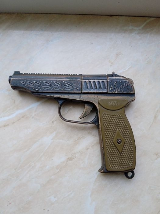Пистолет игрушка СССР