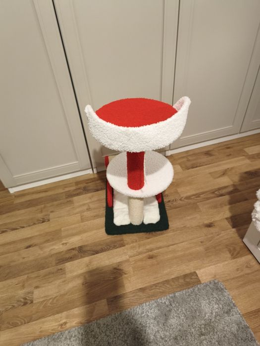 Świąteczny drapak dla kota