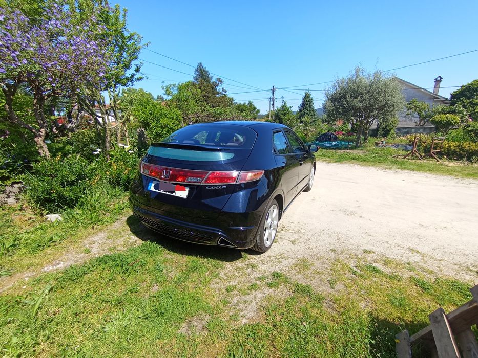 Honda Civic 1.4 83 CV com 176000 km.