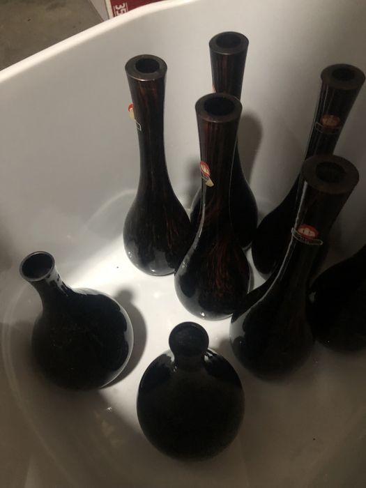 Jarras vidro escuro + canecas em branco