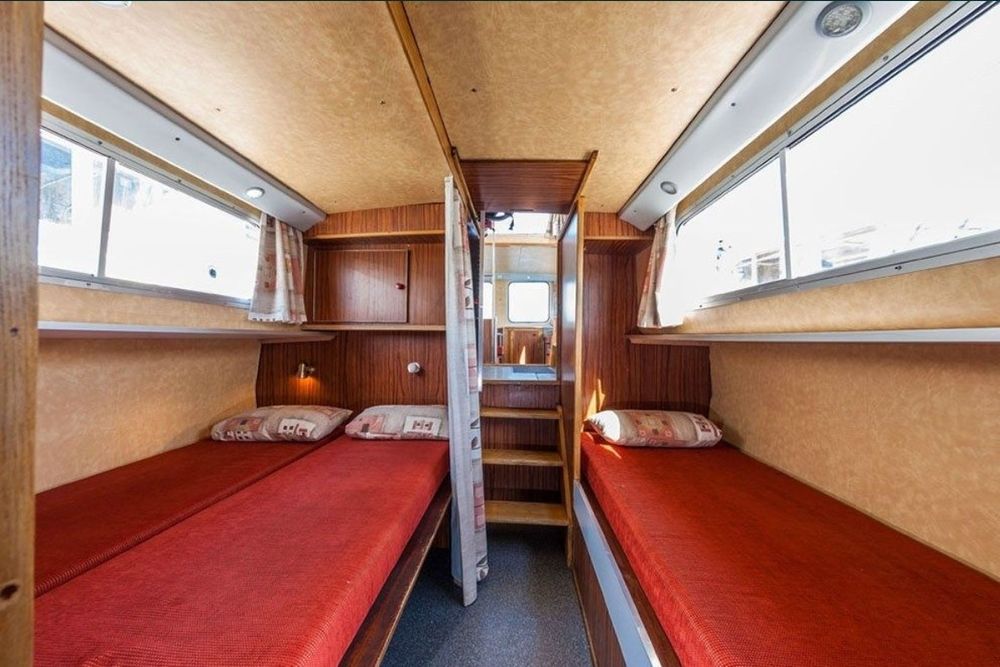 Czarter bez patentu 7 osób barka jacht housboat Wielka Pętla Wielkopol