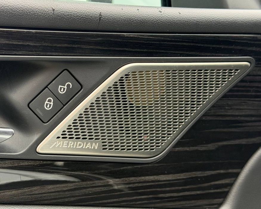Продаж гарного Jaguar XE