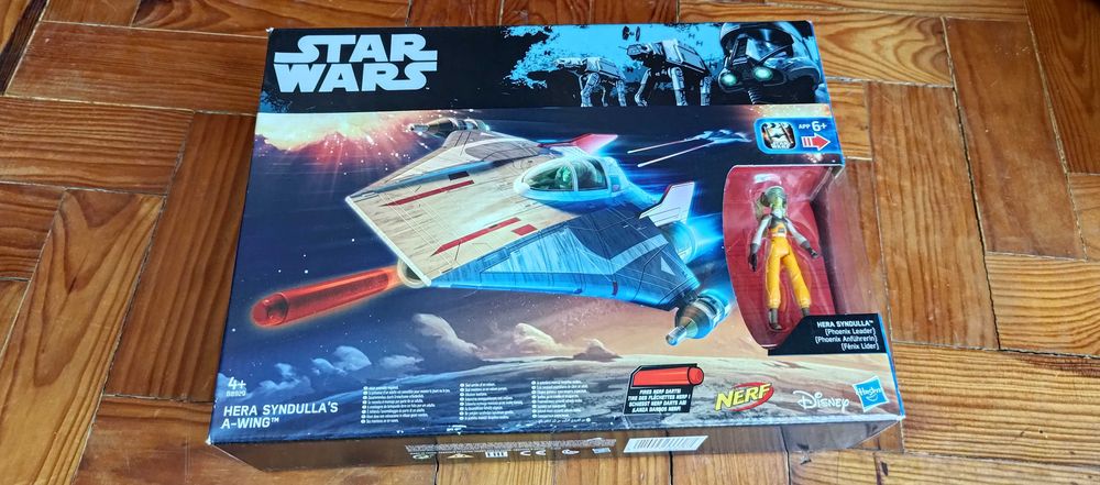 Naves Star Wars e máscara do Chewbacca