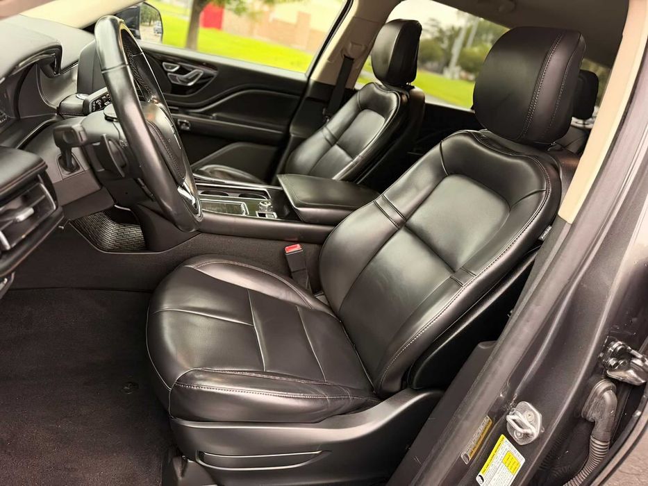 Lincoln Aviator      2020