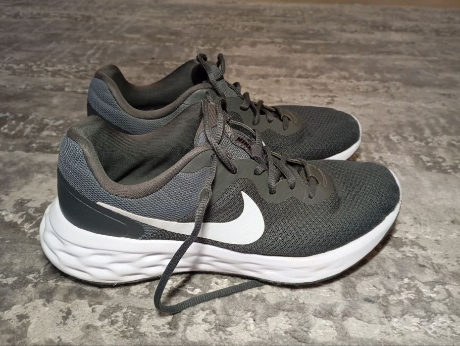 Кросівки Nike Revolution 6 41р 26,5см