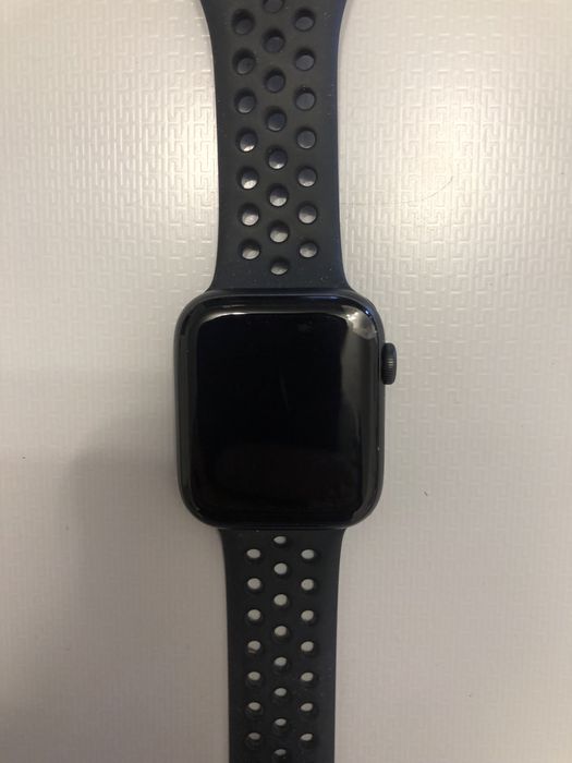 Apple watch 44mm SE Nike Sport Band