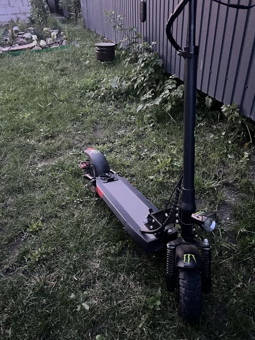 Продам електро самокат куго кирин м4 про 1200w