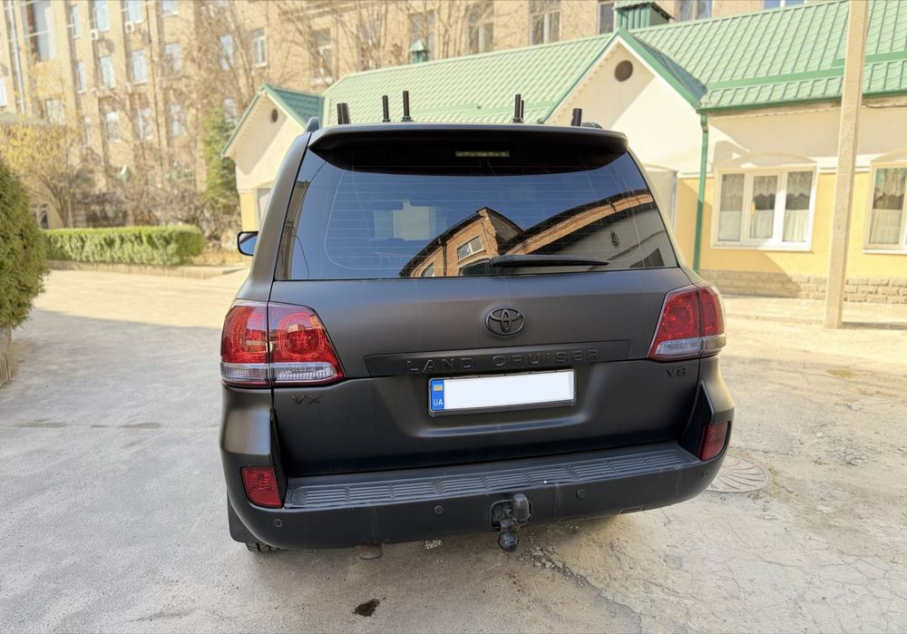 Toyota Land Cruiser 200