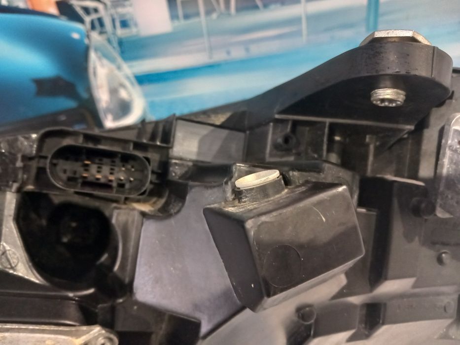 Ótica direita Mercedes W205