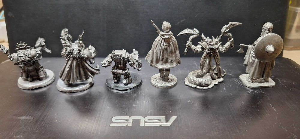 Оловянные фигурки Warhammer 40К