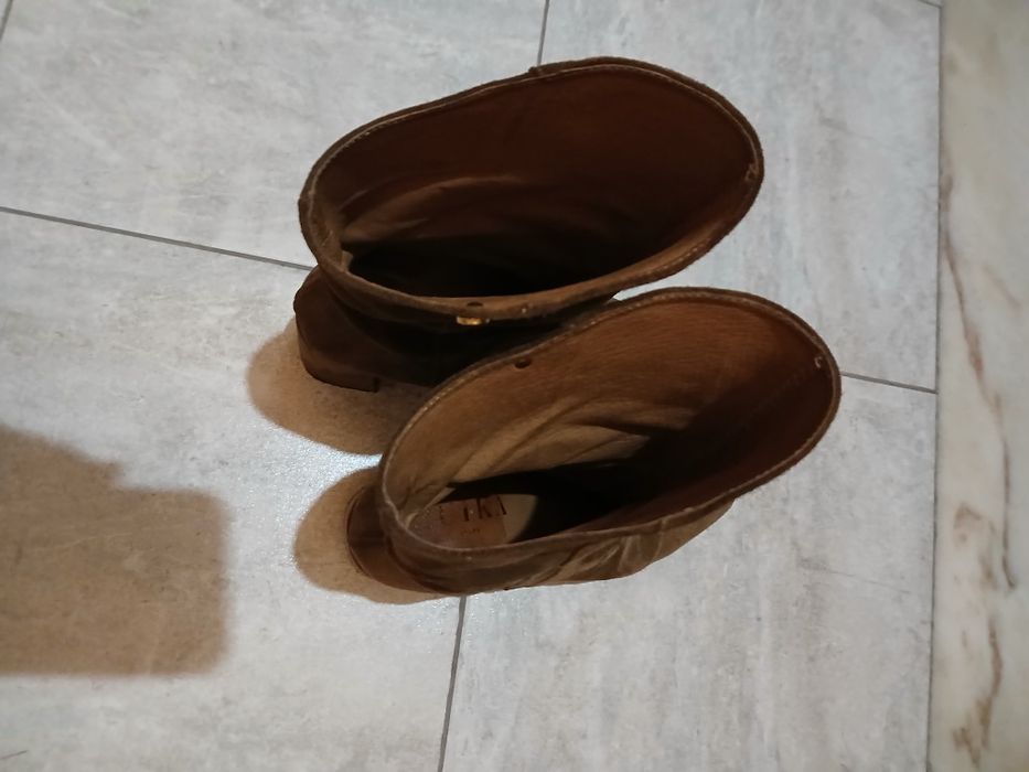 Botas da marca Ruika