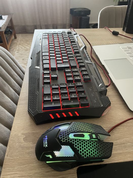 Teclado e Rato Gaming
