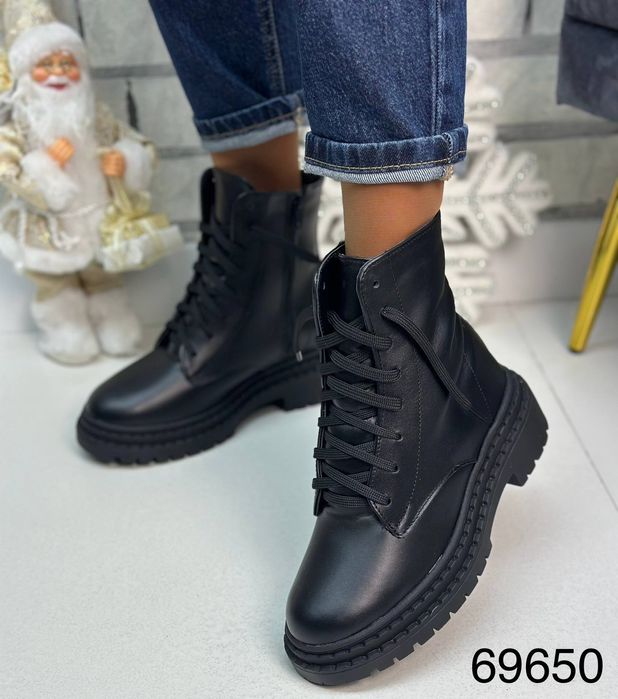 Жіночі шкіряні зимові черевики в кольорах