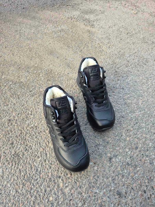 Розпродаж Кросівки жіночі New Balance 574 чорні зими