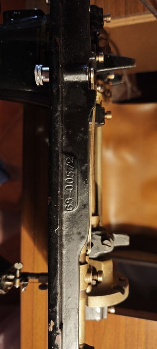 Maquina de costura Singer antiga