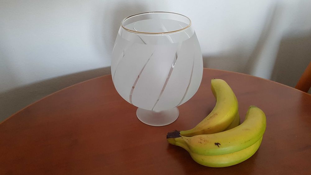 Duży ozdobny kielich wazon