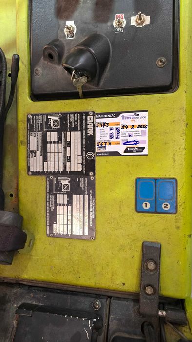 Empilhador Clark GMP15 a Gás – Side Shift – Bom Estado