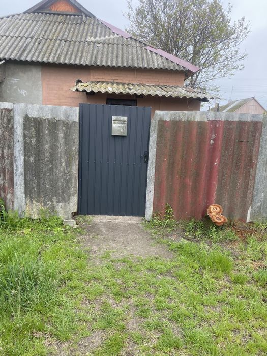 Продам однокімнатну квартиру .