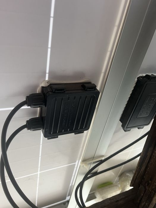 Сонячні панелі в квартиру  2шт 115w i 100w ,майже не користувались